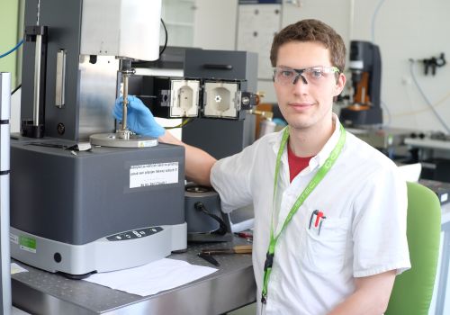 Student Petr Lepcio succeeded with his work on the aggregation of polymeric nanoparticles