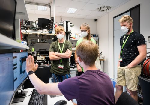 Jsi na střední a vidíš svou budoucnost ve vědě? Letní škola CEITEC Student Talent ti pomůže ukázat směr