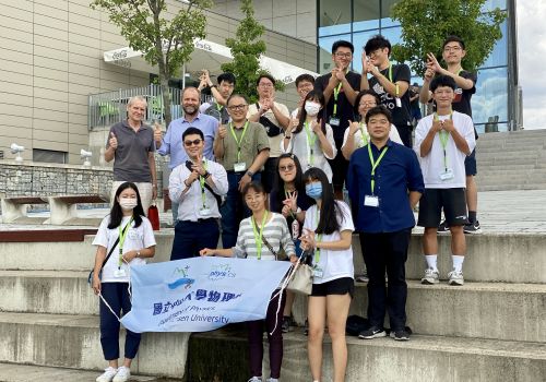 Young Taiwanese physicists had the opportunity to experience chip production directly in the CEITEC cleanrooms